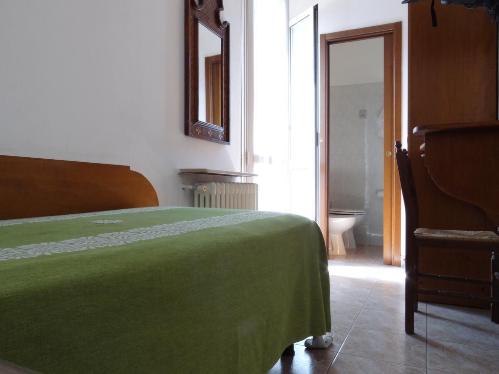 Hotel Castelletto Milão Quarto foto