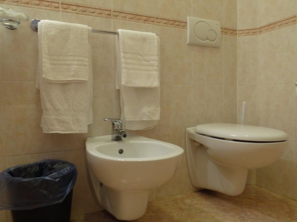 Hotel Castelletto Milão Quarto foto